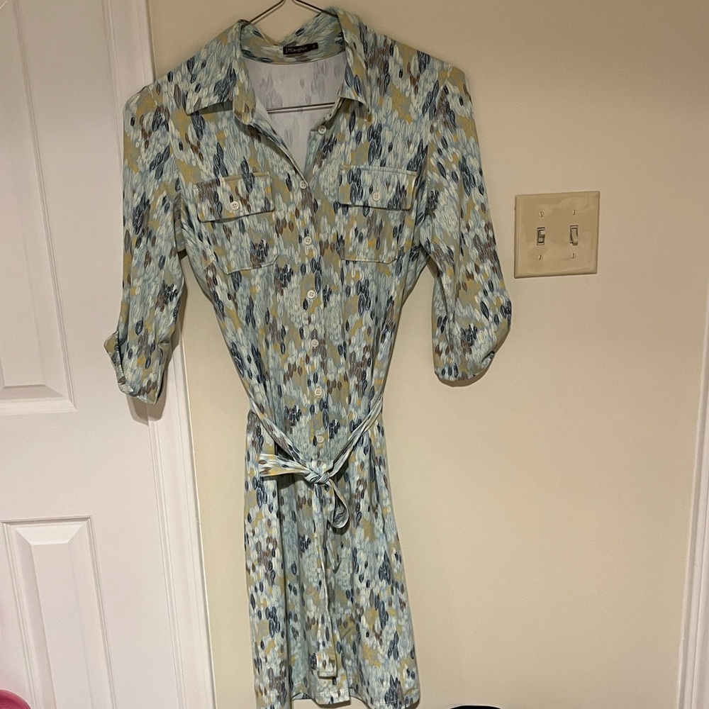 J. McLaughlin Blue and Cream Patterned Roll-up Sleeve Dress